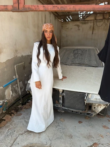 שמלת אביגיל לבן