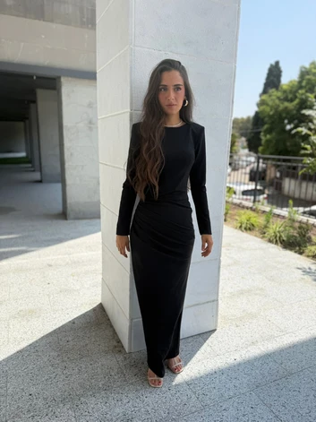 שמלת נאיה ניטים שחורים