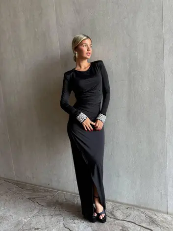 שמלת אוולין שחור אבנים