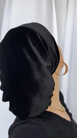 בובו נמוך קטיפה שחור סגירת כפתור