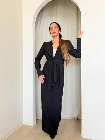 חליפת אלמוג שחור