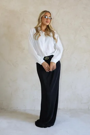 חצאית פליסה שחור