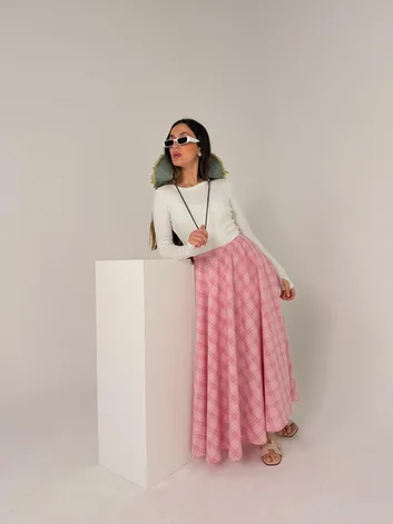 חצאי מאי ורוד משבצות