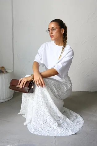 חצאית תחרה שי לבן