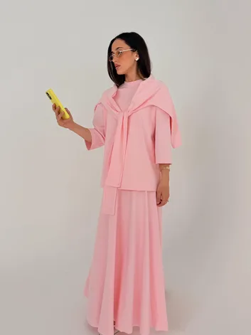 חליפת שלי ורוד